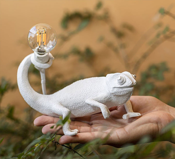 Lisslune | CamouGlow – Resin Table Lamp with Charming Chameleon Detail