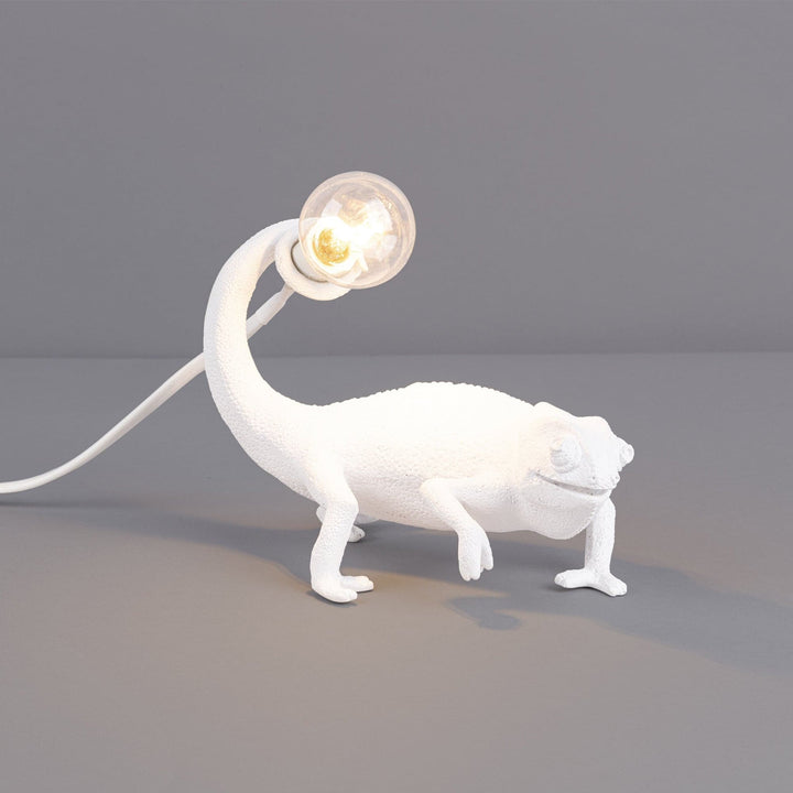 Lisslune | CamouGlow – Resin Table Lamp with Charming Chameleon Detail