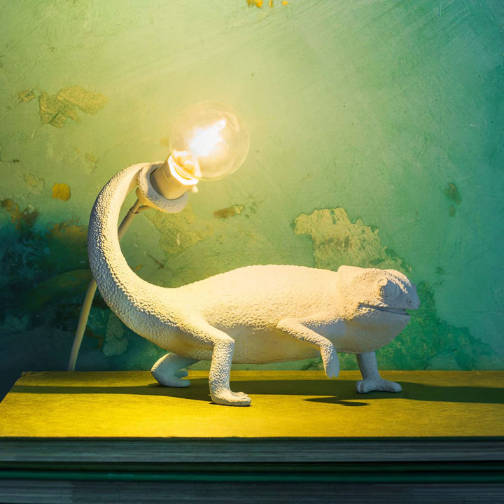 Lisslune | CamouGlow – Resin Table Lamp with Charming Chameleon Detail