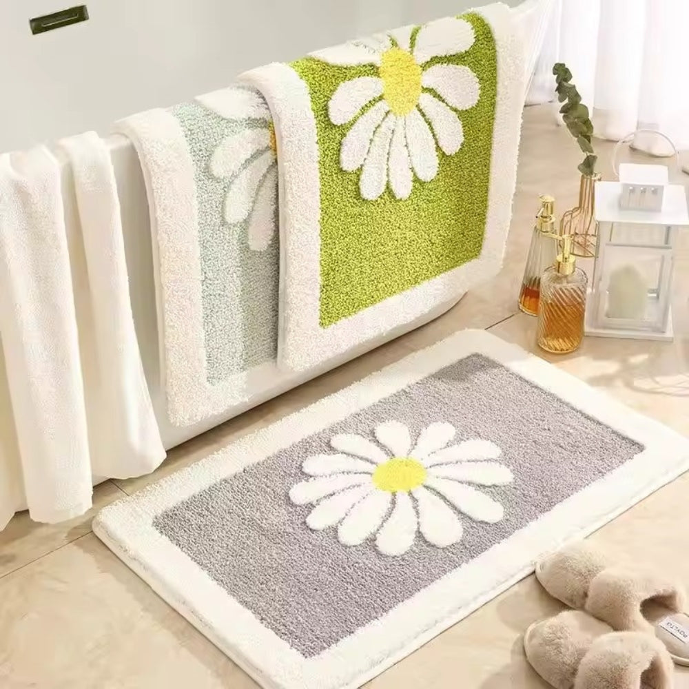 Lisslune | Charming Daisy Bloom Bath Mat