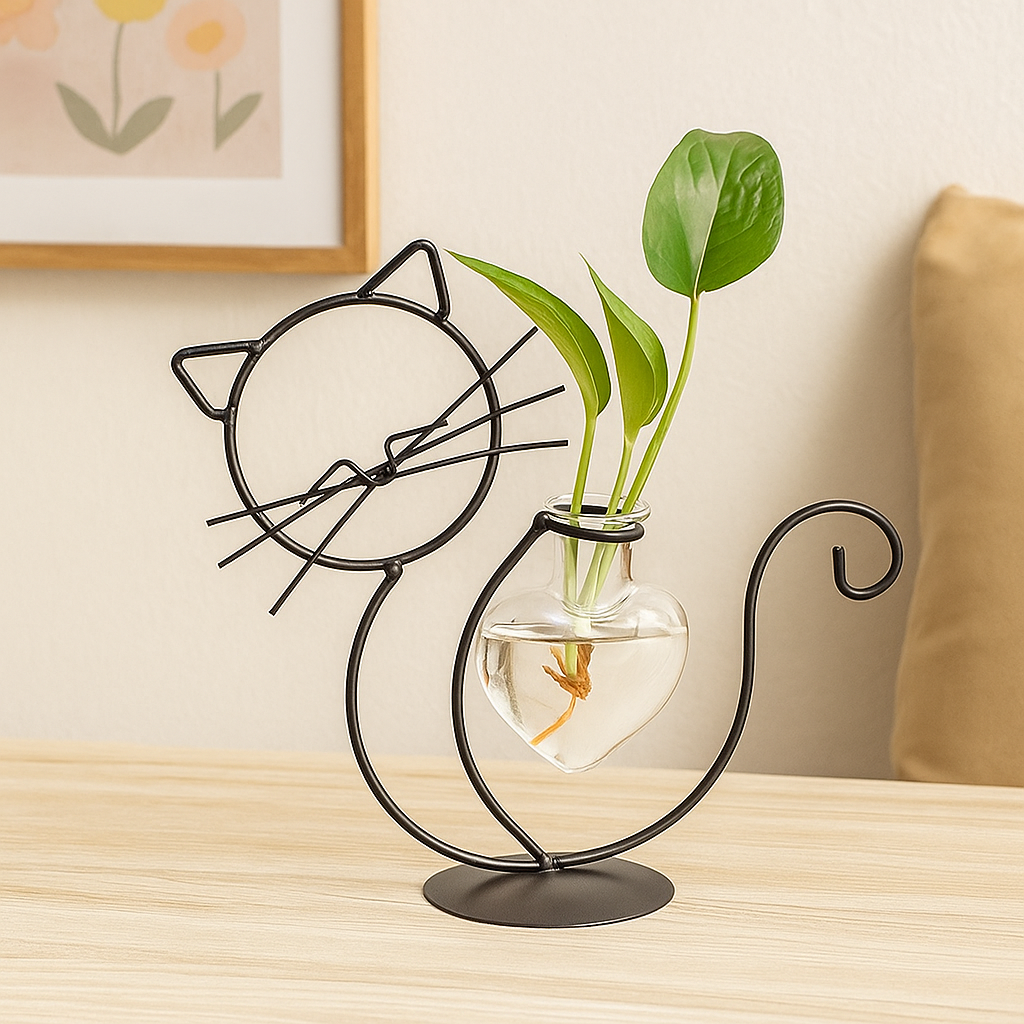 Lisslune | FelineBloom – Heart-shaped glass planter box with cat-inspired holder