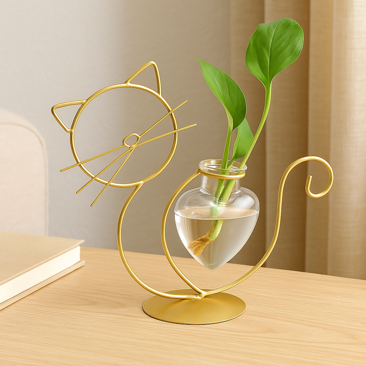 Lisslune | FelineBloom – Heart-shaped glass planter box with cat-inspired holder