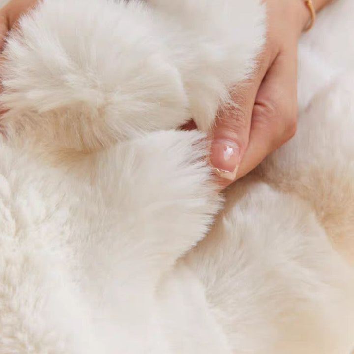 Lisslune | Super comfortable fur blanket