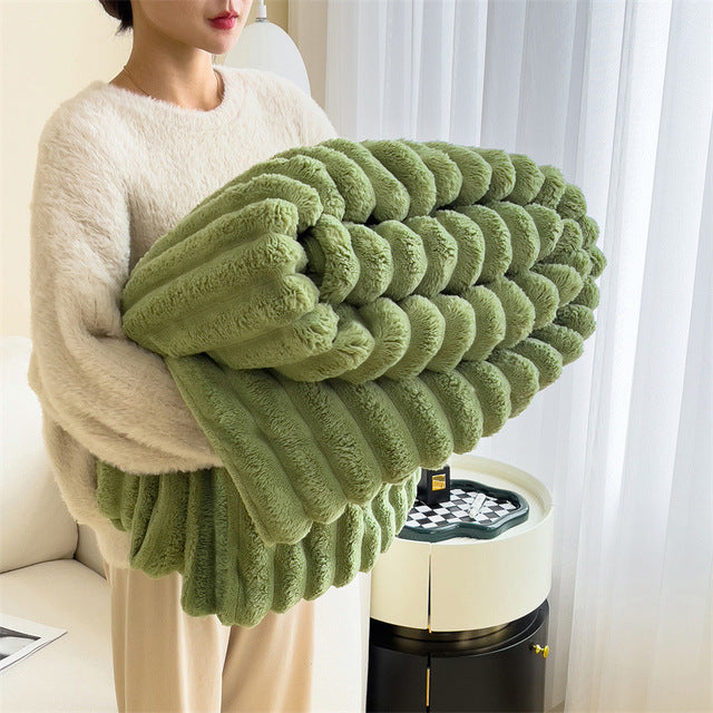 Lisslune | CozyHaven Luxe Plush Blanket – Ultimate Comfort & Warmth