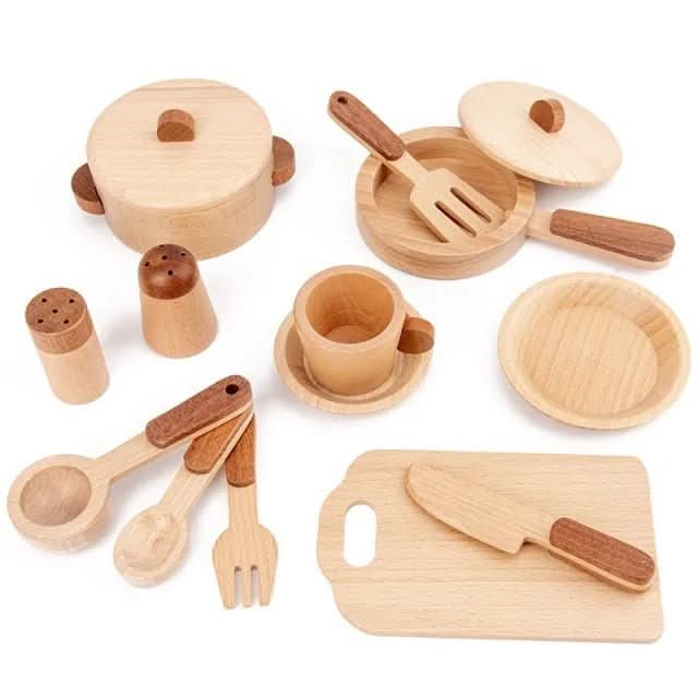 Lisslune | Children's kitchen made of wood in log design