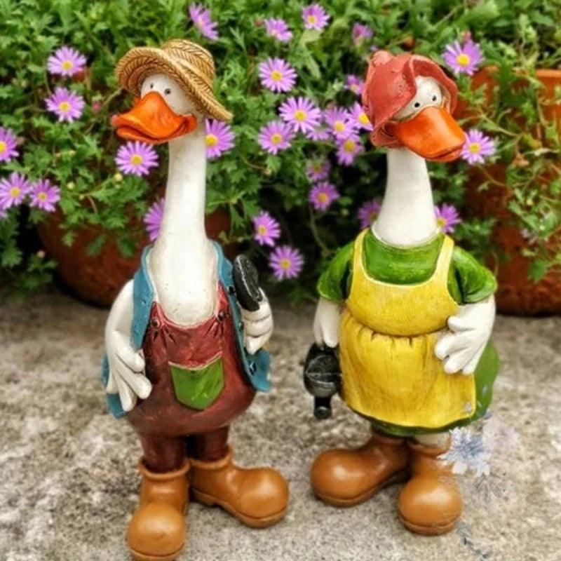 Lisslune | Hand-Painted Duck Couple Garden Ornaments – Elegant Resin Duck Statues for Outdoor & Indoor Decor