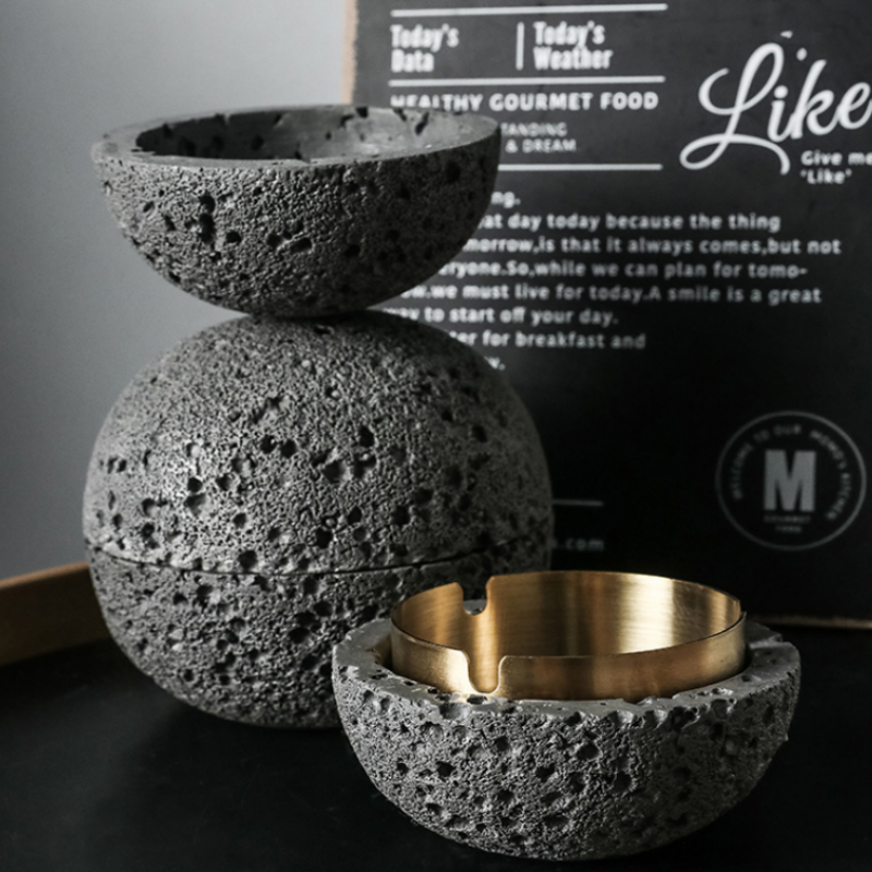 Lisslune | Creative Moon Ashtray