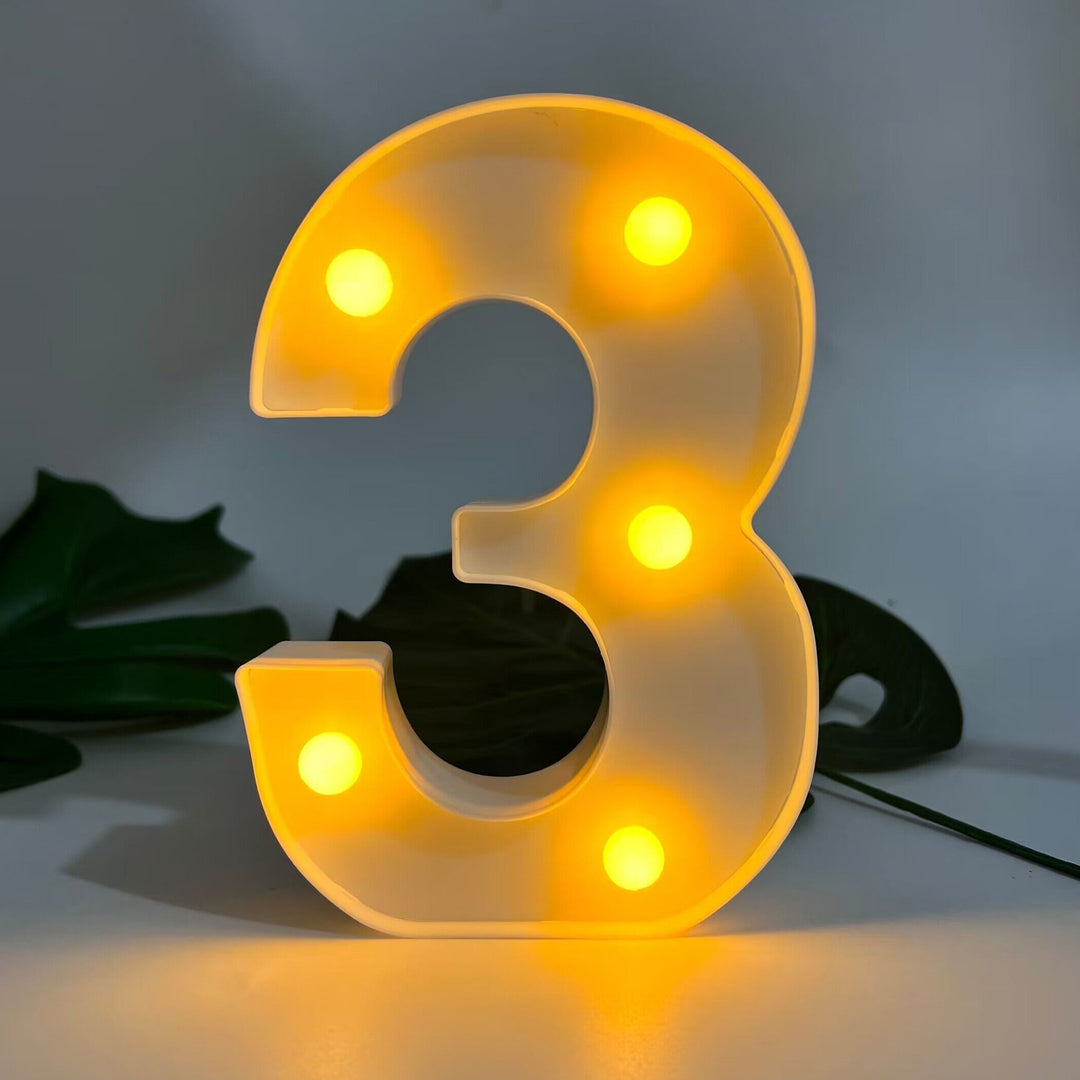 Lisslune | LetterGlow - Wireless LED Letter Lamp for Unique Style
