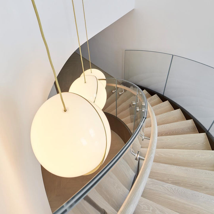 Lisslune | AstralAura – Crescent Moon Pendant Illumination
