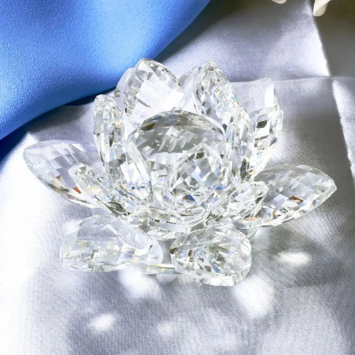 Lisslune | Crystal Lotus Flower Figurine Home Wedding Decoration Glass Art Collection Paperweight Office Table Ornaments Souvenir Gifts