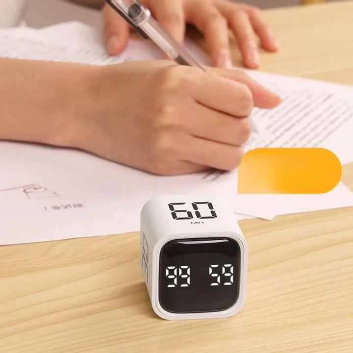 Lisslune | Smart Cube Timer with Gravity Sensing and LED Display