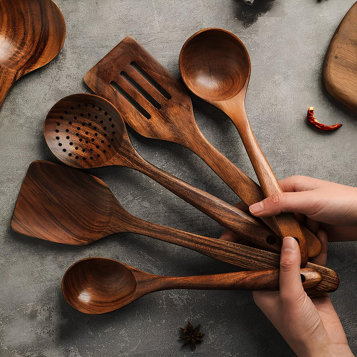 Lisslune | Luxury 5-Piece Kitchen Utensil Set of Natural Teak – Heat Resistant and Scratch Free