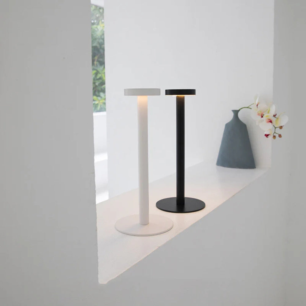Lisslune | Zephyr Aluminum LED Table Lamp
