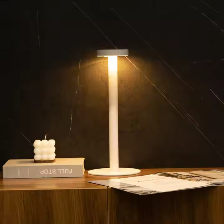 Lisslune | Zephyr Aluminum LED Table Lamp