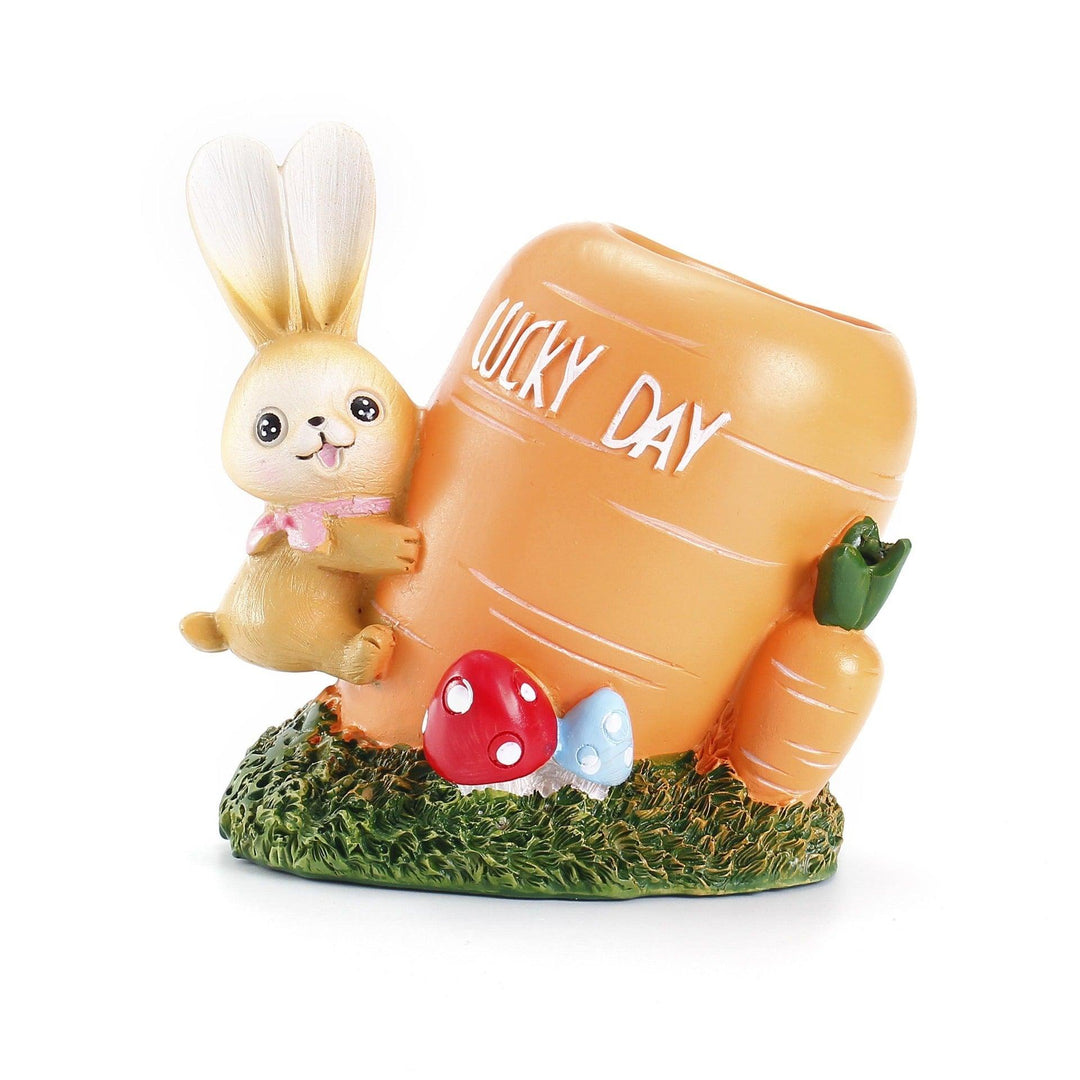Lisslune | Playful rabbit-inspired resin desk organizer