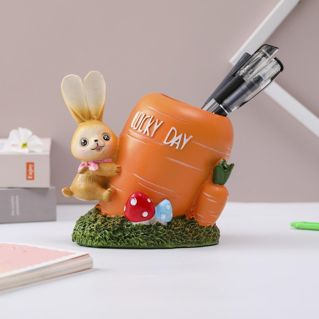 Lisslune | Playful rabbit-inspired resin desk organizer