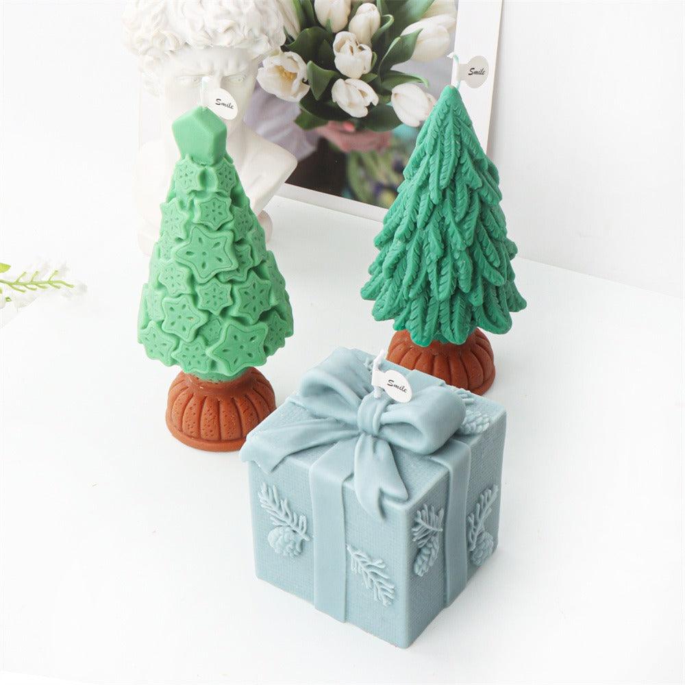 Lisslune | Magical Christmas Candle Making Kit with Santa Themed Packaging & Fragrant Decorations