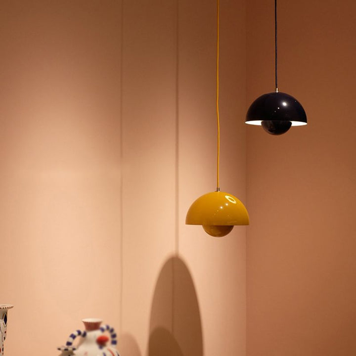 Lisslune | Frendorf - Stylish Flower LED Pendant Lamp for Inviting Atmosphere