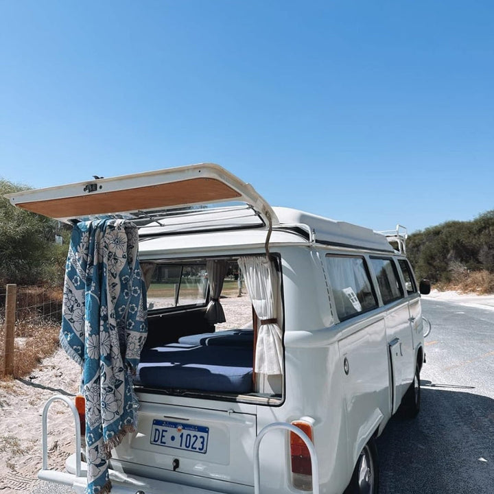Lisslune | Blue Daisy Bloom Boho Travel Outdoor Blanket