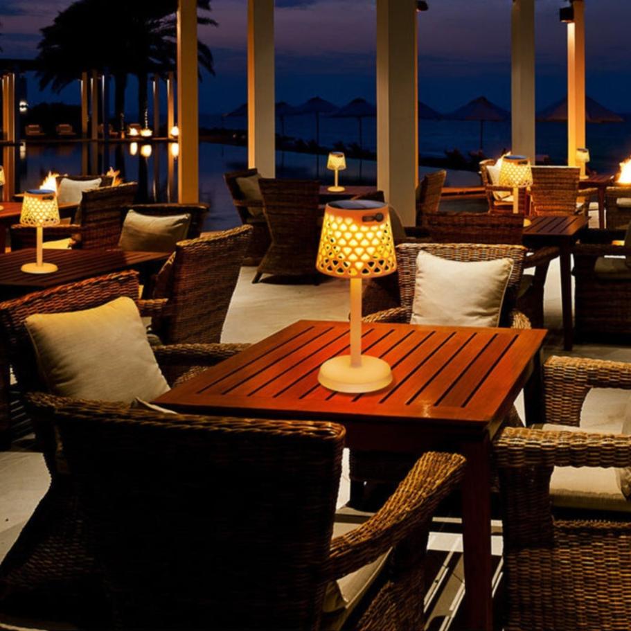 Lisslune | SunBeam - Modern outdoor solar lights