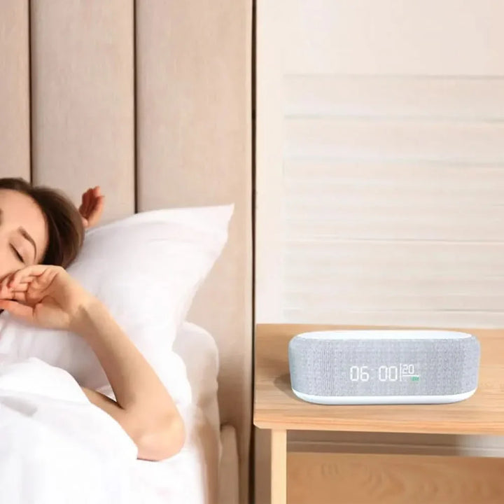 Lisslune | Digital Alarm Clock with Wireless Charging and Temperature Display