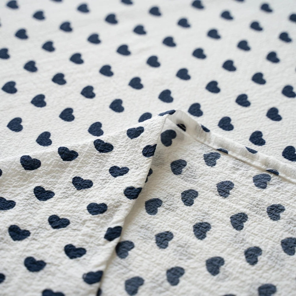 Lisslune | Dotted Heart Table Cloth