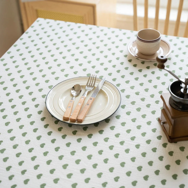 Lisslune | Dotted Heart Table Cloth