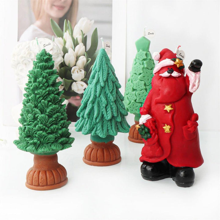 Lisslune | Magical Christmas Candle Making Kit with Santa Themed Packaging & Fragrant Decorations