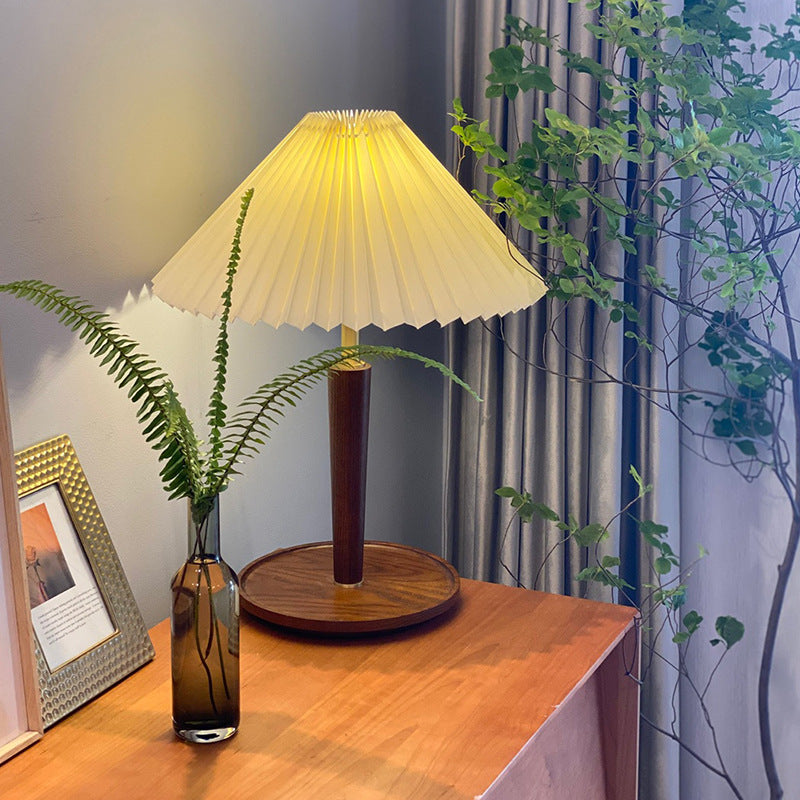 Lisslune | GlowTimber - Classic Wooden Plissé Lamp