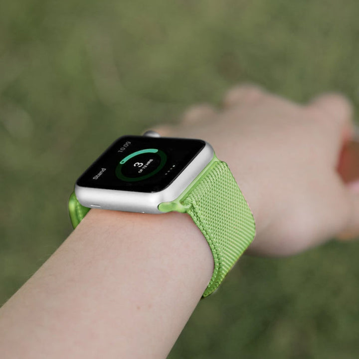 Lisslune | For Apple Watch Series 9&8&7 41mm / SE 3&SE 2&6&SE&5&4 40mm / 3&2&1 38mm Milanese Loop Magnetic Stainless Steel Watch Band (Mint Green)