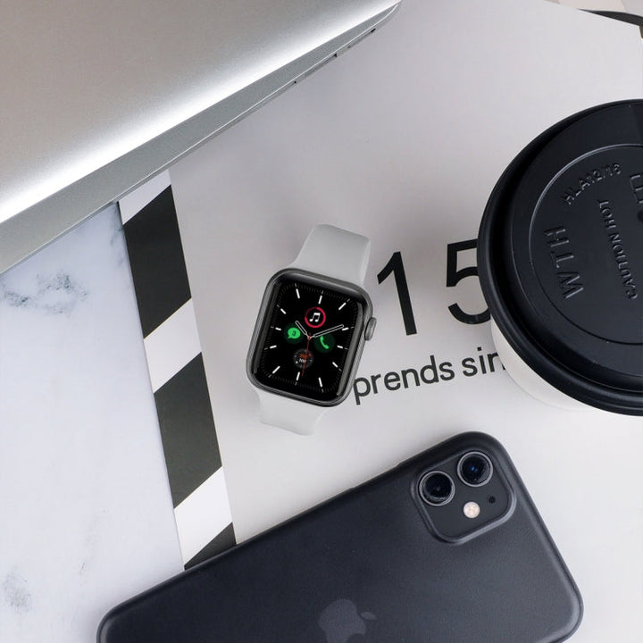 Lisslune | For Apple Watch Ultra 49mm & Watch Ultra 2 49mm / Series 9 & 8 & 7 45mm / SE 3 & SE 2 & 6 & SE & 5 & 4 44mm / 3 & 2 & 1 42mm Solid Color Elastic Silicone Band, Size: L 156mm (White)
