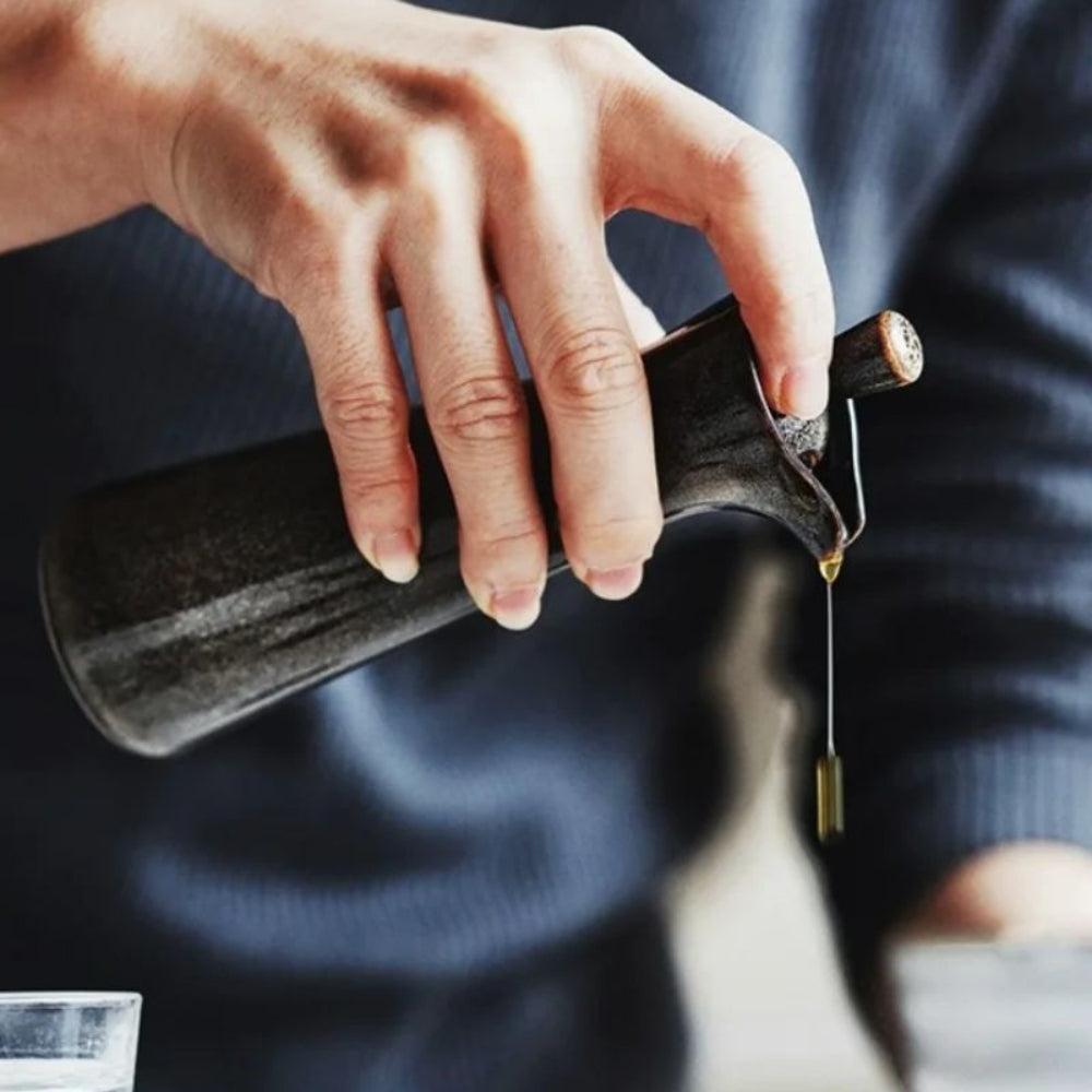 Lisslune | EcoPour – Elegant Drip-Free Glass Oil Dispenser | Stylish & Sustainable Kitchen Accessory