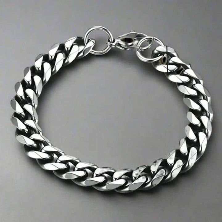 Lisslune | Punk-inspired stainless steel bracelet with stylish design