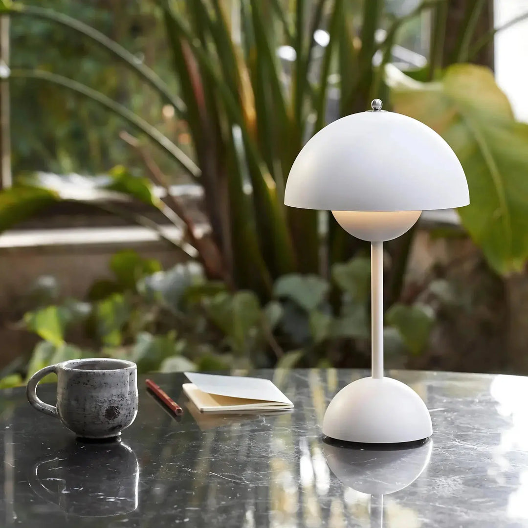 Lisslune | FrostLight - Modern Table Lamp
