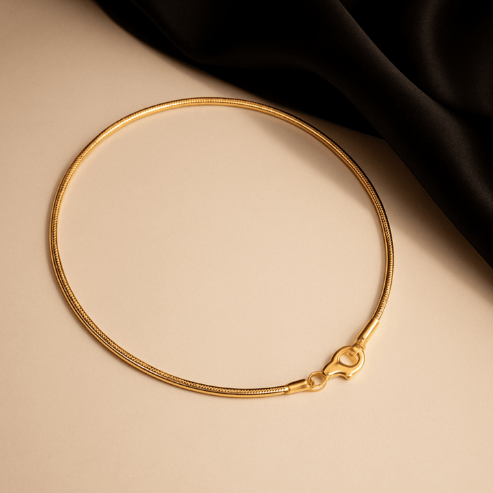 Lisslune | Minimalistic watch with elegant snake buckle
