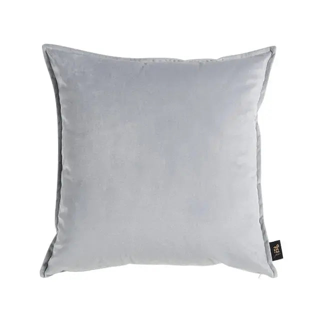 Lisslune | VelvetLuxe – Elegant velvet cushion cover with refined details