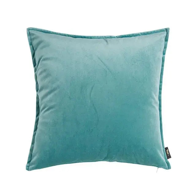 Lisslune | VelvetLuxe – Elegant velvet cushion cover with refined details