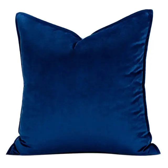 Lisslune | VelvetLuxe – Elegant velvet cushion cover with refined details