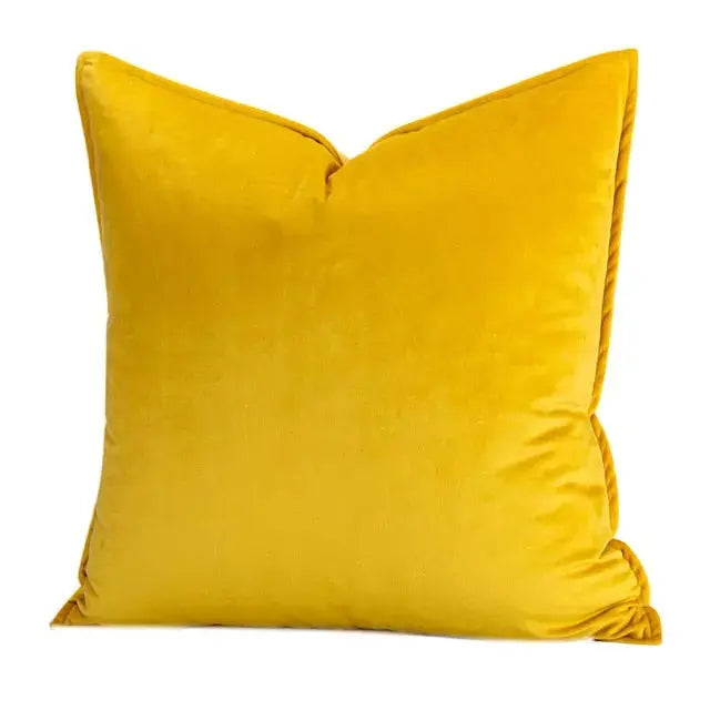 Lisslune | VelvetLuxe – Elegant velvet cushion cover with refined details