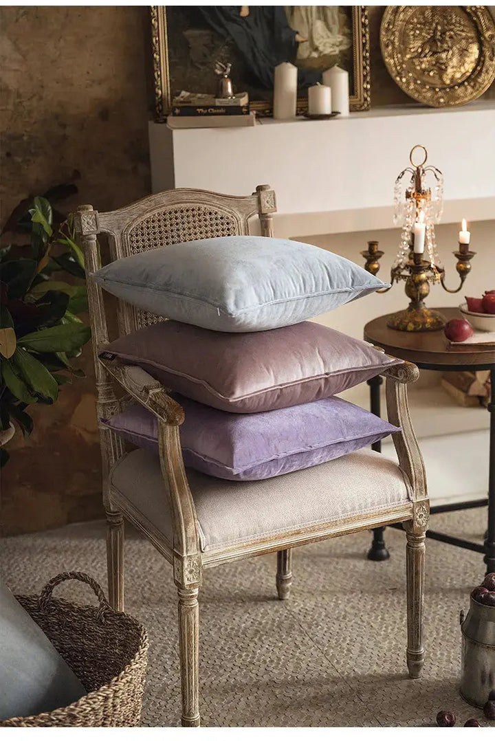 Lisslune | VelvetLuxe – Elegant velvet cushion cover with refined details