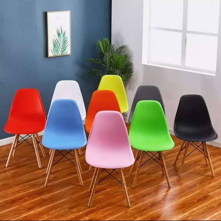 Lisslune | Eames Chairs
