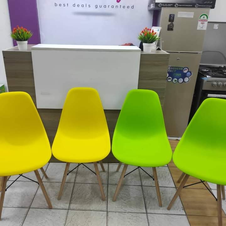 Lisslune | Eames Chairs