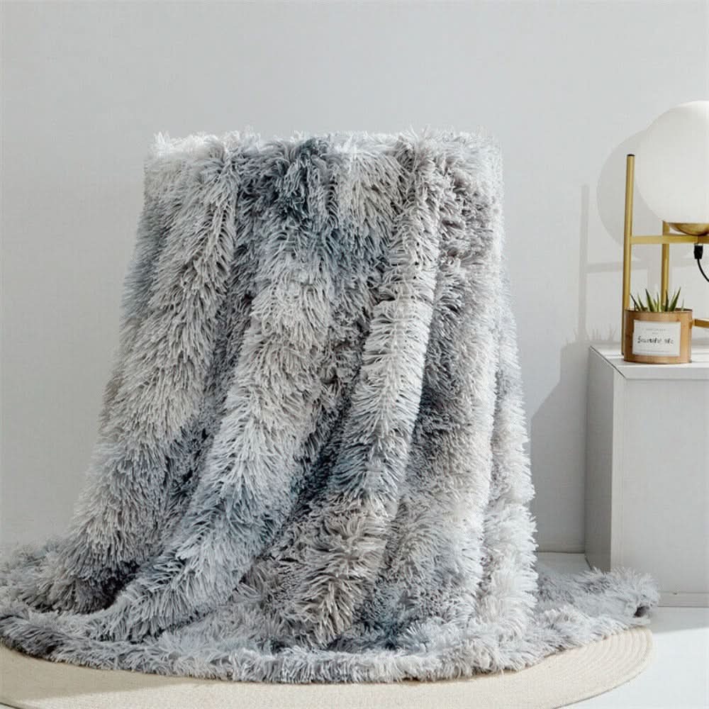 Lisslune | Plush Synthetic Fur Blanket with Silky Touch & Elegant Fall