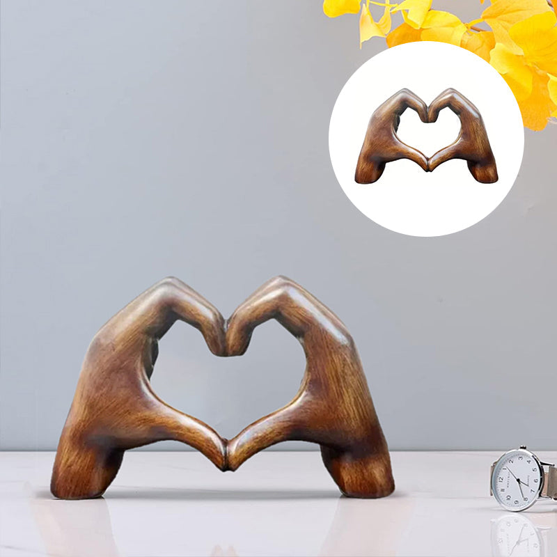 Lisslune | Handcrafted Heart Statue