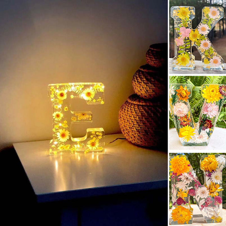 Lisslune | Night light made of resin with floral pattern