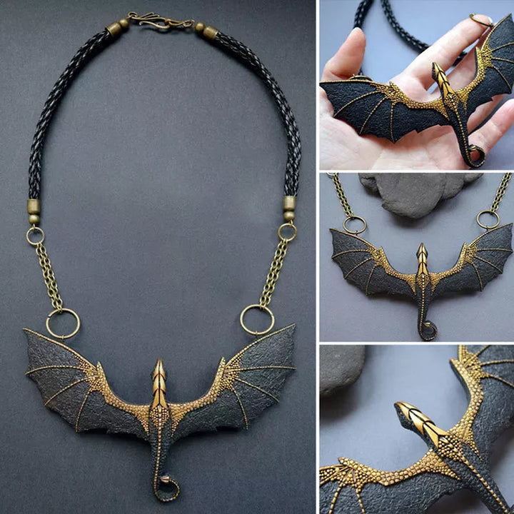 Lisslune | Flying Dragons Necklace