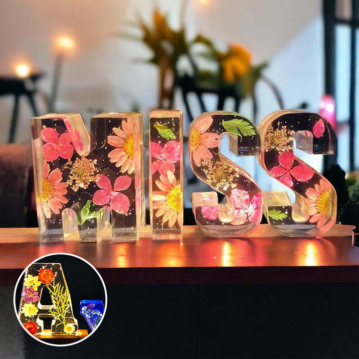 Lisslune | Night light made of resin with flower pattern