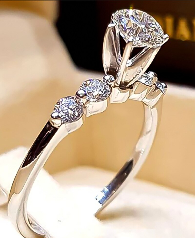 Lisslune | Fashion Exquisite Luxury Popular Shiny Green High Quality Zircon Wedding Ring