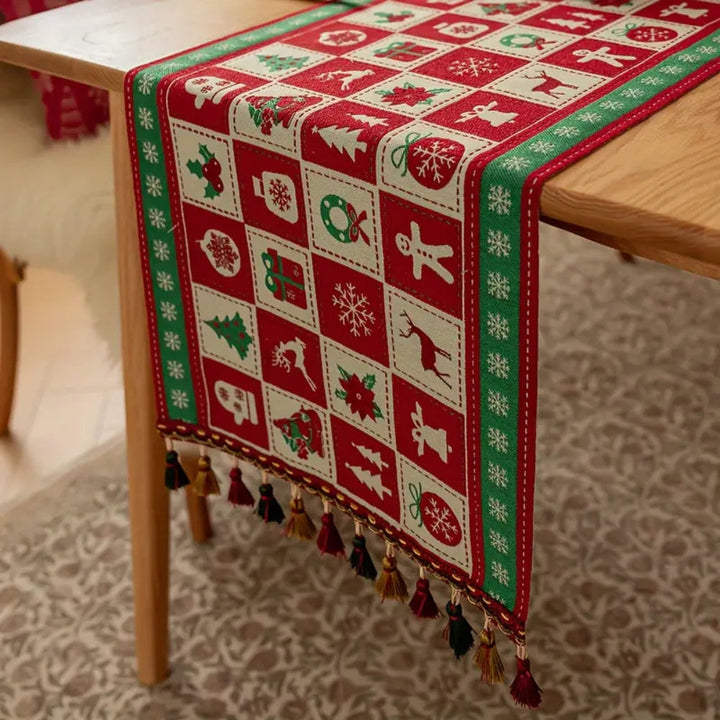 Lisslune | Festive Charm Holiday Table Runner