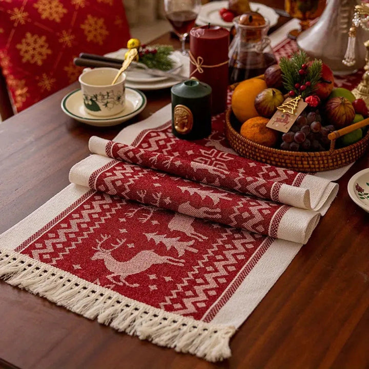 Lisslune | Festive Christmas Elk Table Runner
